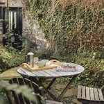 Seaside Parkview Near District And Marina - Pass The Keys